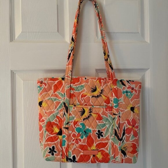 VERA BRADLEY | Rainforest Lily Coral Pattern Tote-Like NEW! - Picture 1 of 16
